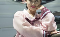 一个上面吃一个下吃视频试看